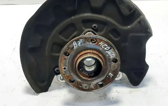 Volkswagen PASSAT B8 Front wheel hub