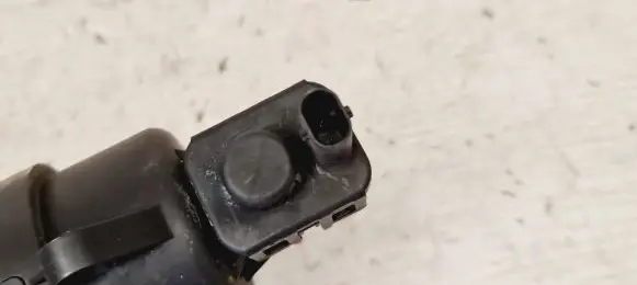 Mercedes-Benz C W204 Vacuum valve A2045010106 4010824D A2045010106002