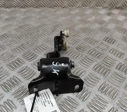 Volkswagen Caddy Sliding door upper roller guide/hinge 2K7843303B