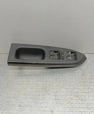 Volkswagen Touran I Electric window control switch 1T1867371F