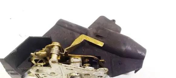Mercedes-Benz C W202 Front door lock 2027300635