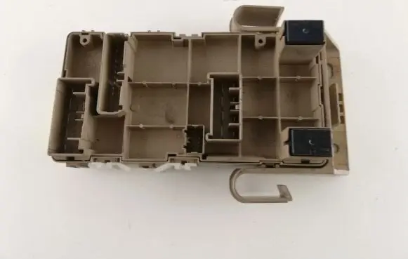 Subaru Legacy Fuse module 82201AJ010 KL2244