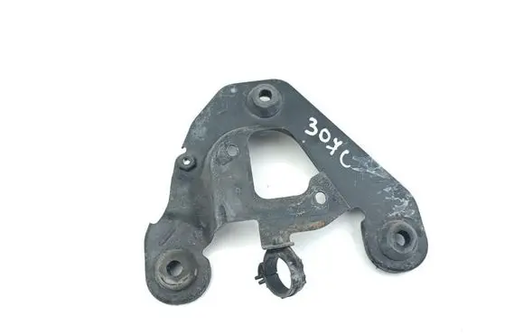 Air filter cleaner box bracket assembly