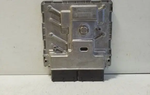 Volkswagen Golf VIII Engine control unit/module 06K907425N