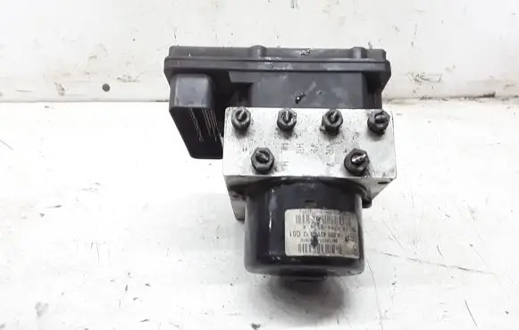 Mercedes-Benz C W203 ABS Pump A0345457932