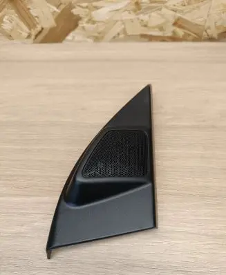 Volvo XC90 Front door high frequency speaker