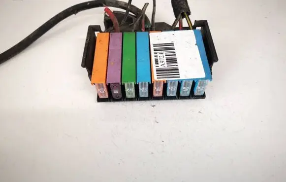 Opel Zafira A Fuse box set 9685661 968566-1