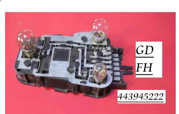 Audi 80 90 B2 Tail light bulb cover holder 443945222