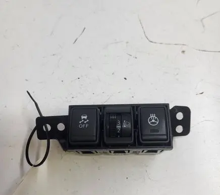 Nissan Leaf I (ZE0) Steering wheel heating switch