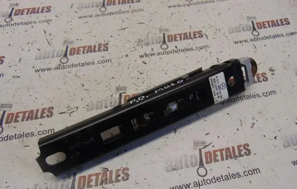 Mercedes-Benz E W211 Seat belt adjustment rail A2118600388