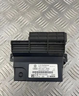 Audi Q7 4L Power management control unit 4F0907280E 0332787 4F0910280