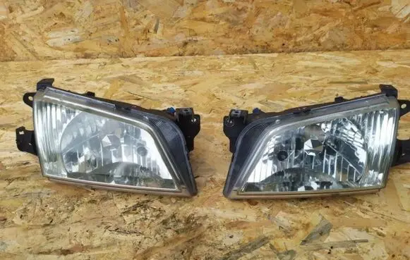 Mazda 323 F Headlights/headlamps set 