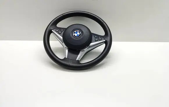 BMW 5 E60 E61 Steering wheel 11008818 6058463 33747451