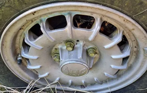 Mercedes-Benz 190 W201 R15 alloy rim 