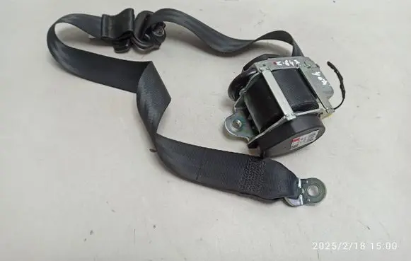 Skoda Yeti (5L) Front seatbelt 5L2857701C