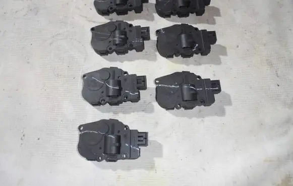 BMW X3 F25 A/C air flow flap actuator/motor 