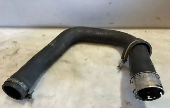 Intercooler hose/pipe