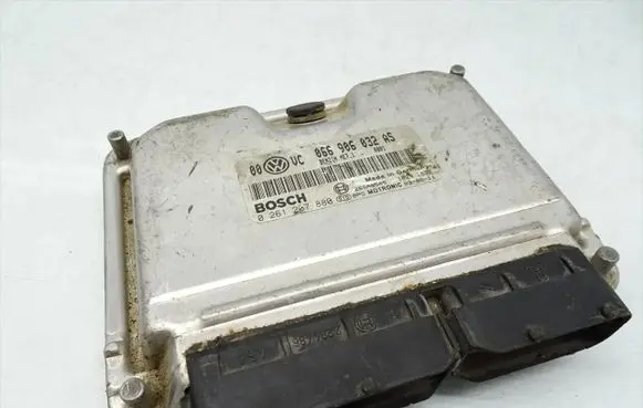 Volkswagen PASSAT B5.5 Engine control unit/module 066906032AS 0261207880