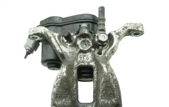 Toyota C-HR I Rear brake caliper 