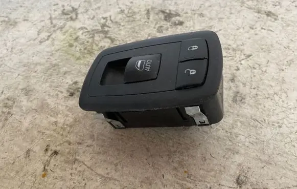 Dodge Challenger Electric window control switch 68183751AD 10135019