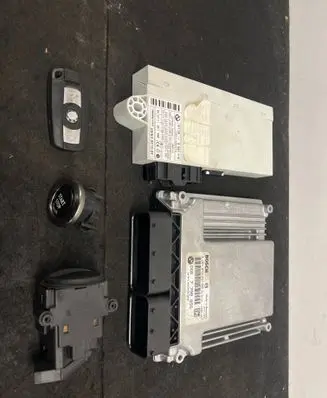 BMW 5 E60 E61 Engine ECU kit and lock set 6981416 7799856 0281012707