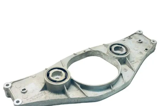 Mercedes-Benz S W222 Rear differential/diff mount bracket A2223500163 A2213520206