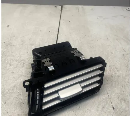Mercedes-Benz C W204 Dashboard side air vent grill/cover trim A2128300254 06822001