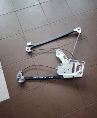 Land Rover Discovery 3 - LR3 Front door window regulator with motor