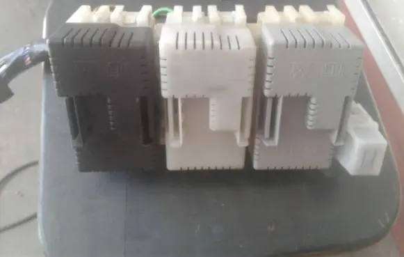 Ford Mondeo MK IV Fuse module