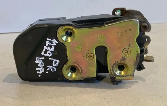 Chrysler 300 - 300C Front door lock