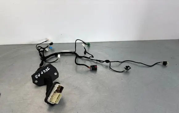 Jeep Grand Cherokee Front door wiring loom P68086976AB