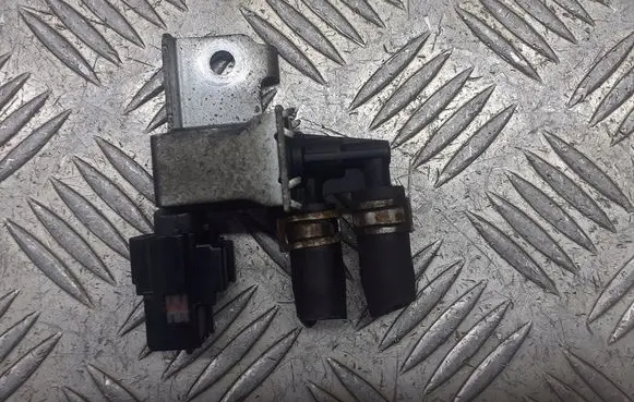 Suzuki Swift I Valve vacuum K5T46771