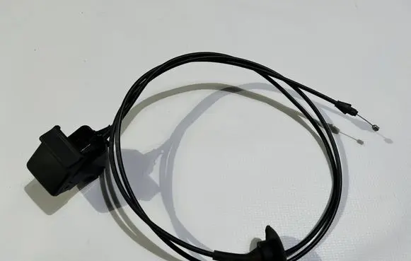 Ford Explorer V Engine bonnet/hood lock release cable 78542132