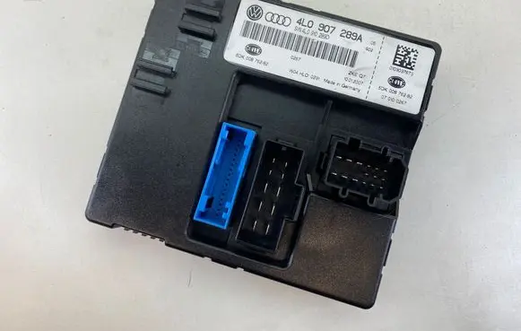 Audi Q7 4L Comfort/convenience module 4L0907289A 4L0910289D