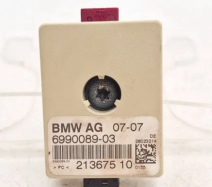 BMW X3 E83 Aerial antenna amplifier 6990089 65316990089