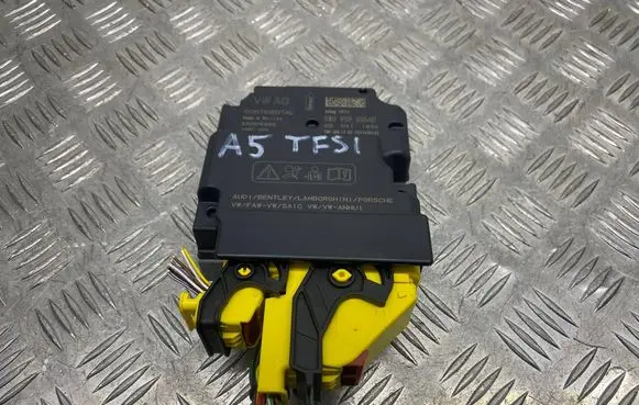 Audi A5 Airbag control unit/module 8W0959655AD 2315630122
