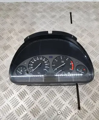 BMW 5 E39 Speedometer (instrument cluster) 62116903801 110008735102