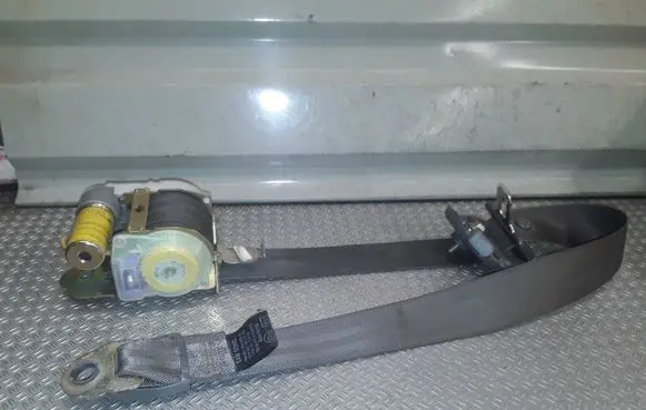 Hyundai Santa Fe Front seatbelt 045259