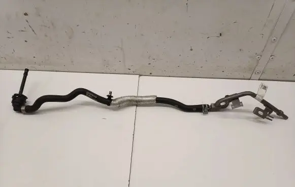 Mercedes-Benz CLA C118 X118 Engine coolant pipe/hose A2475010125