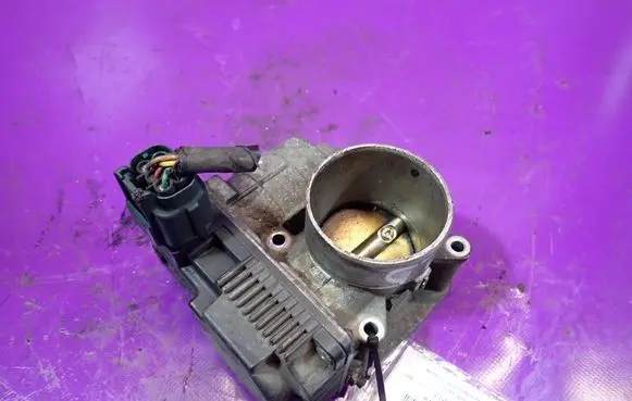 Nissan Primera Throttle body valve 