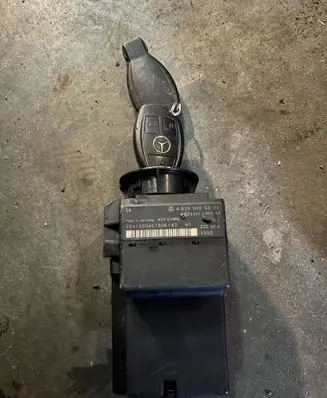 Mercedes-Benz Vito Viano W639 Ignition lock A6399005501