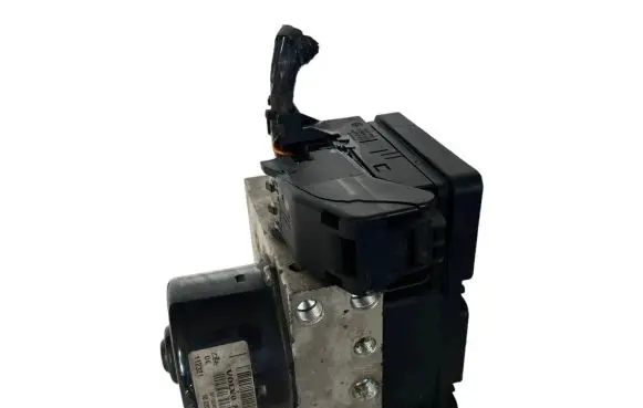 Volvo V70 ABS Pump 8671224 P08671223 5WK84002