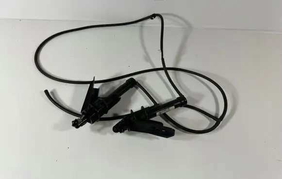 Ford Edge II Windshield washer spray nozzle 