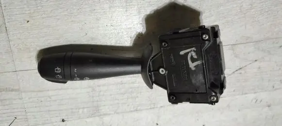 Dacia Duster Wiper control stalk 20231223