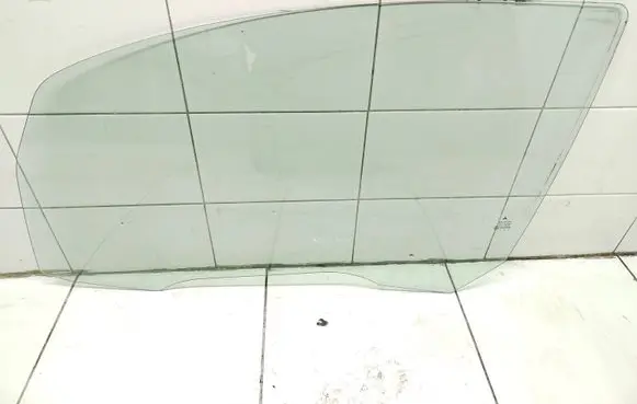 Mitsubishi Colt Rear door window glass 43R00048 DOT24AS2M68
