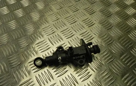 Clutch slave cylinder