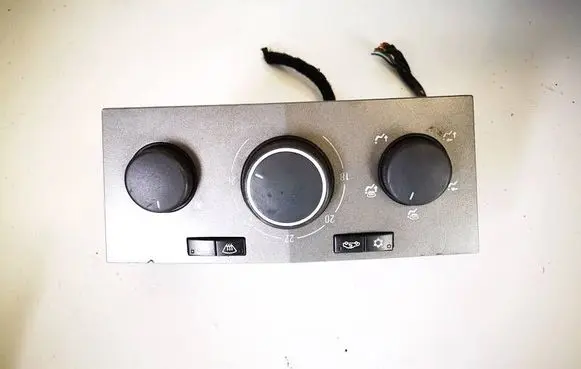 Opel Zafira B Climate control unit 13231049 90151-290