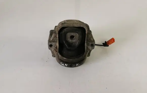 Audi Q5 SQ5 Engine mount bracket 8R0199381