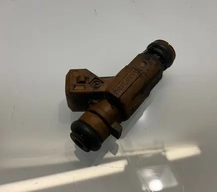 Fuel injector
