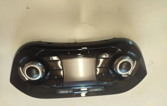 Nissan Juke I F15 Climate control unit 24845BV83A EZC10882